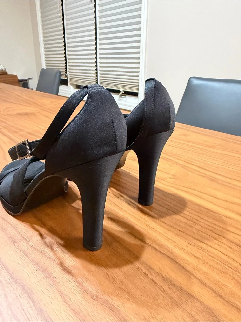 Nina Black Crisscross Ankle-Strap Heels *NWOB